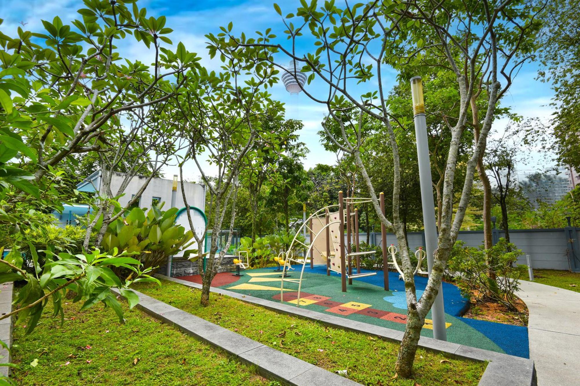 Sunday Hotel Near Petronas Twin Tower Formerly Suasana Suites Kuala Lumpur Esterno foto